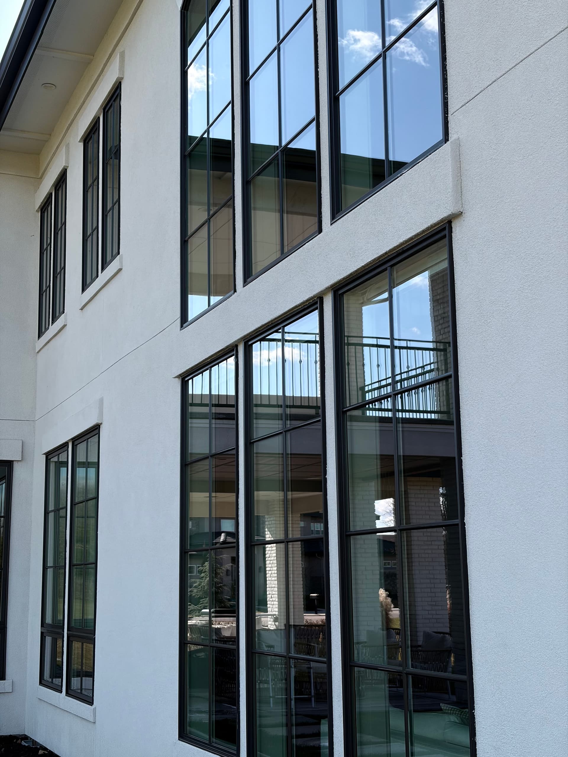 Gallery photos for Sparkling Window Perfection with Flow Home Care in Columbia: Image #3