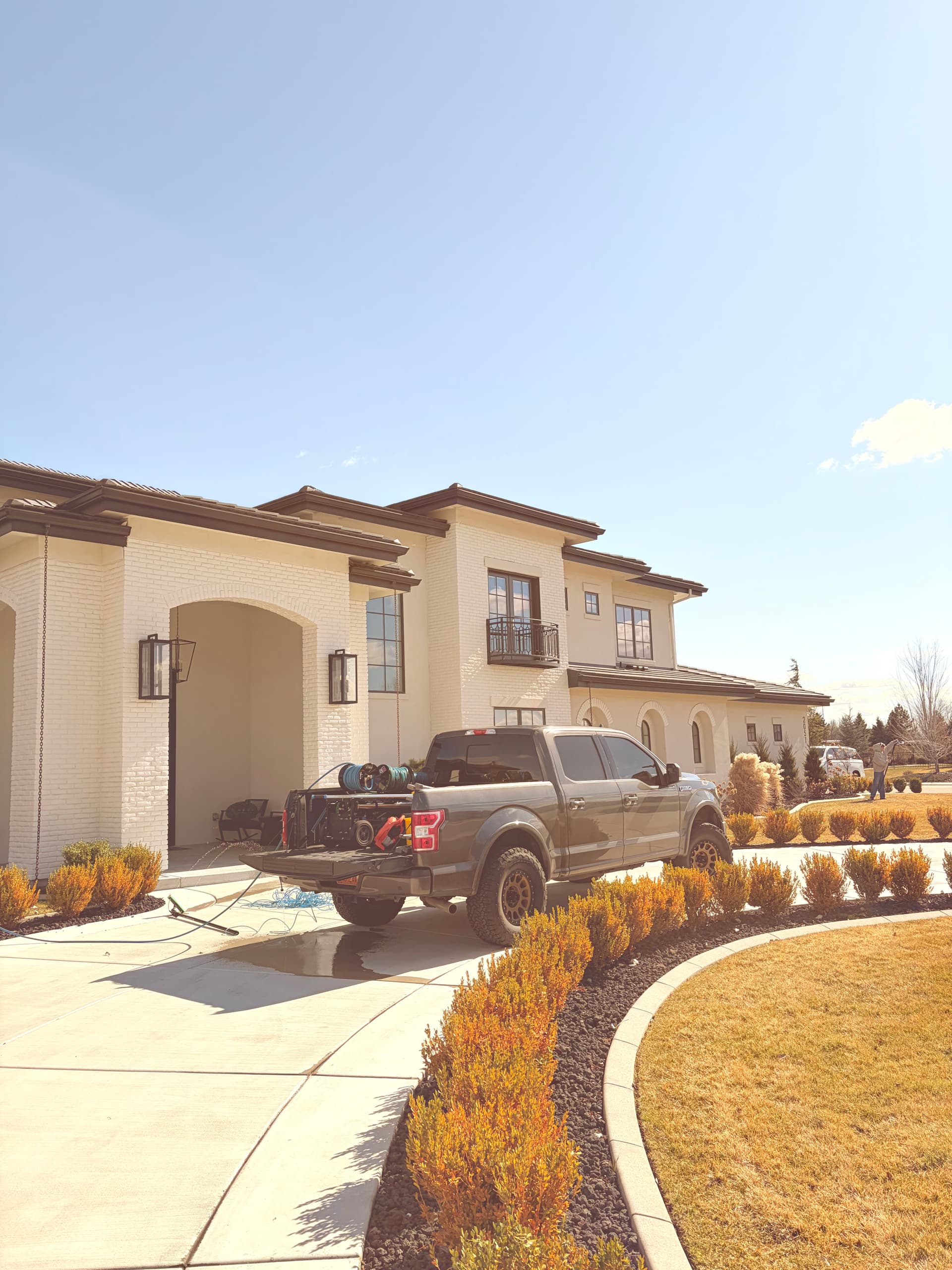 Gallery photos for Sparkling Window Perfection with Flow Home Care in Columbia: Image #2