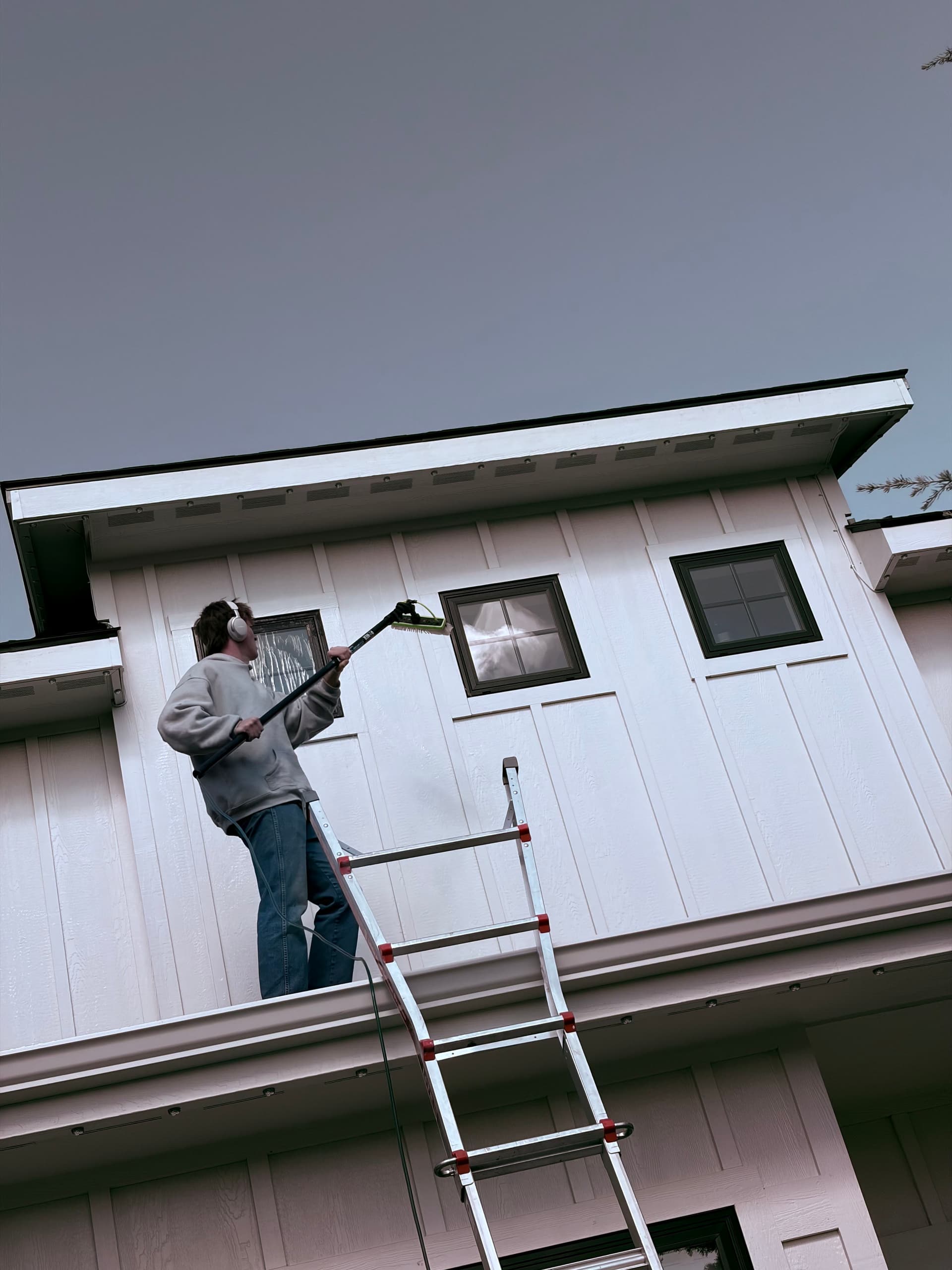 Gallery photos for Crystal Clear Views with Expert Window Cleaning: Image #2