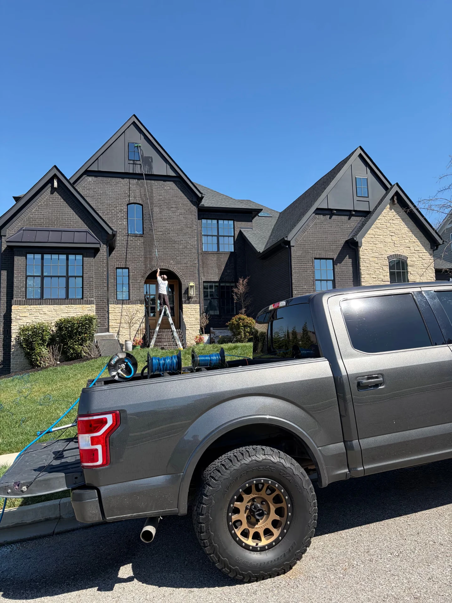 Window Cleaning project in Franklin, TN