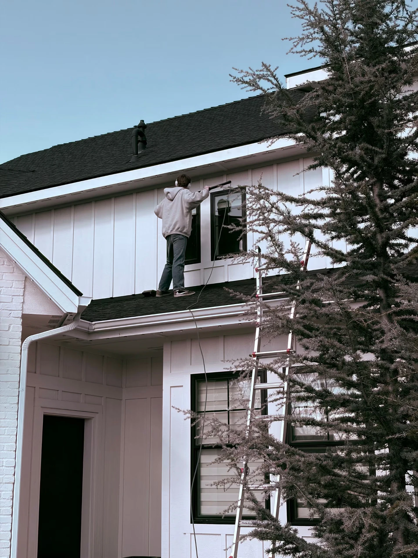 Window Cleaning project in Middle Tennessee: Crystal Clear Views with Expert Window Cleaning
